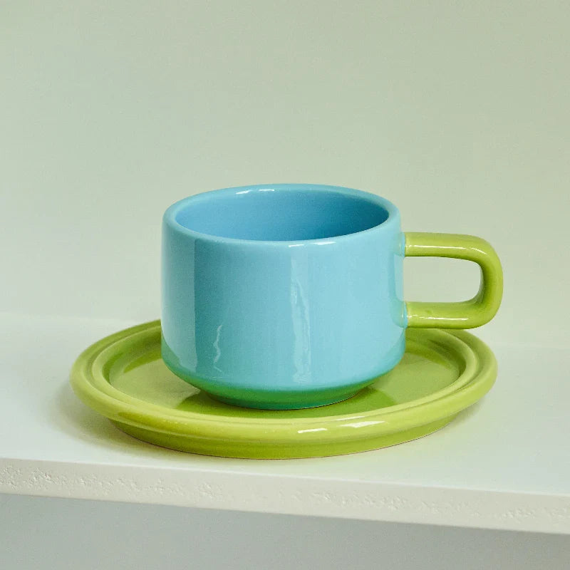 Tasse et Soucoupe en Céramique
