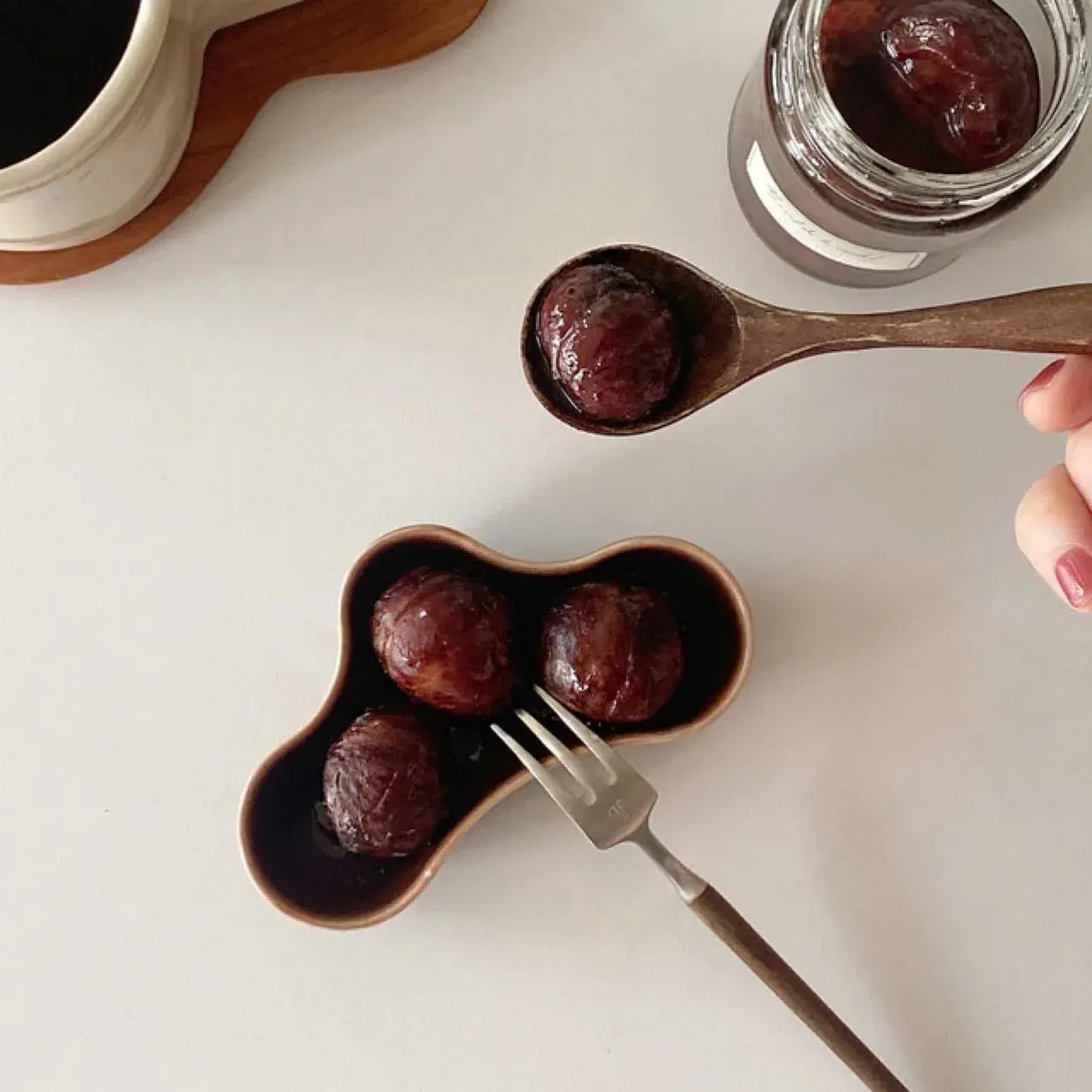 Assiette en Céramique à Fleurs Irregulière