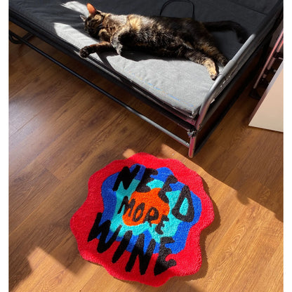 Tapis Tufté "Need More Wine"